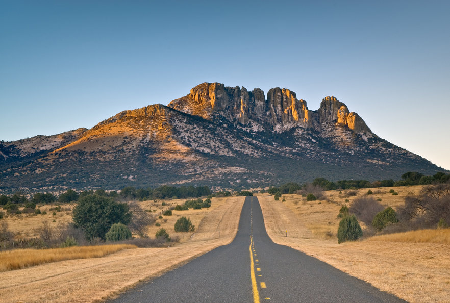 Road to Sawtooh mountain in Davis mountains Texas